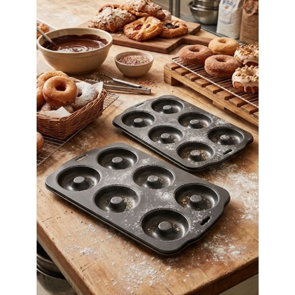 Donut bakers Lot of two